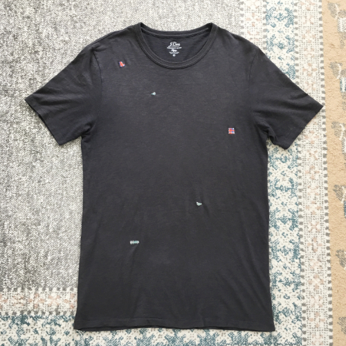 ダーニングをしたTシャツ